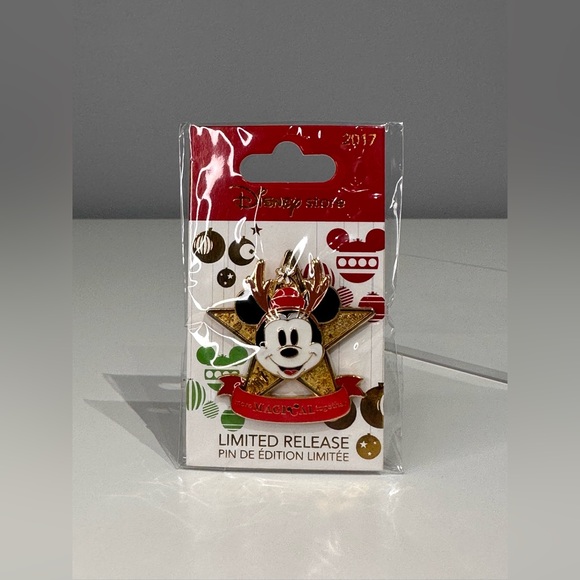 Disney store Minnie Mouse 2017 holiday pin - Picture 2 of 4